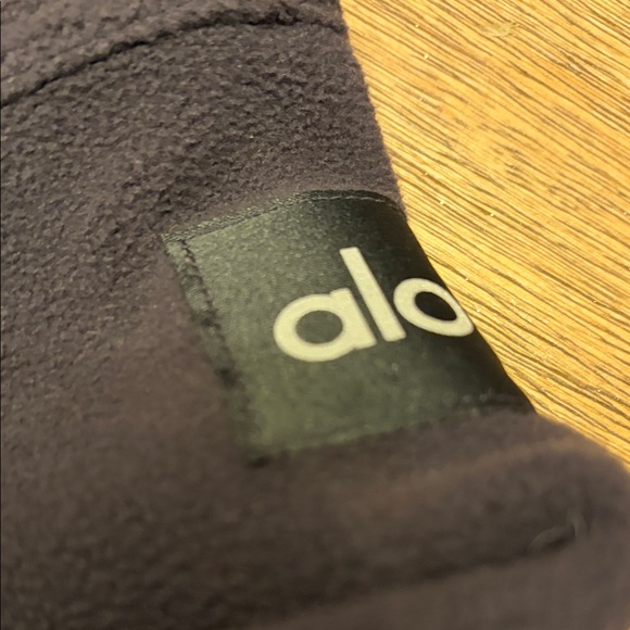 ALO Yoga Polar Fleece Hazy Pullover - Picture 6 of 7